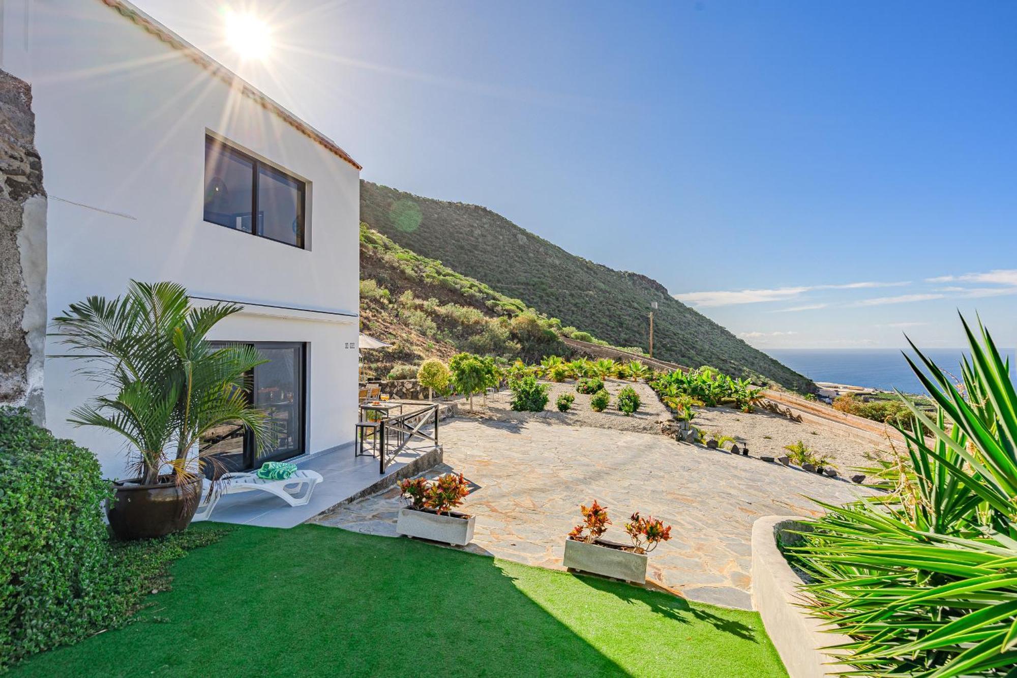 Cliff Haven Sea View Apartment - Adults Only Сантъяго-дель-Тейде Экстерьер фото